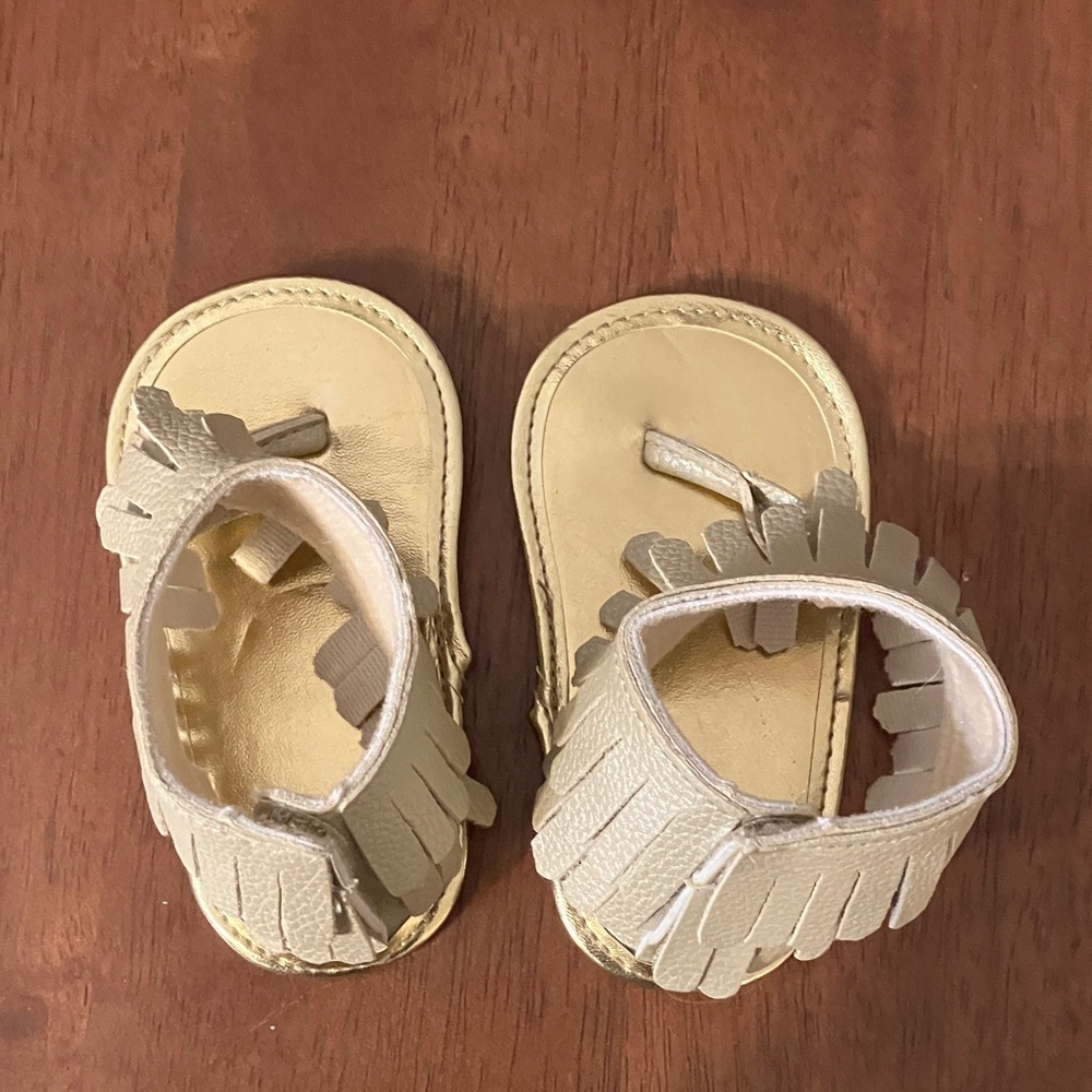 Chic Gold Kids Sandals with Fringe